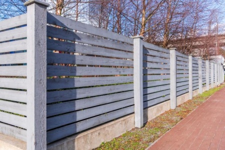 Quelles &eacute;tapes suivre pour une pose de cl&ocirc;tures r&eacute;ussie ?