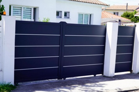 Les portails en aluminium, robustesse et esth&eacute;tisme garantis
