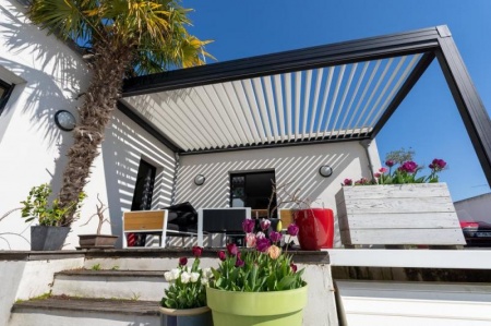 Pose d'une pergola bioclimatique, comment bien pr&eacute;parer son projet ?